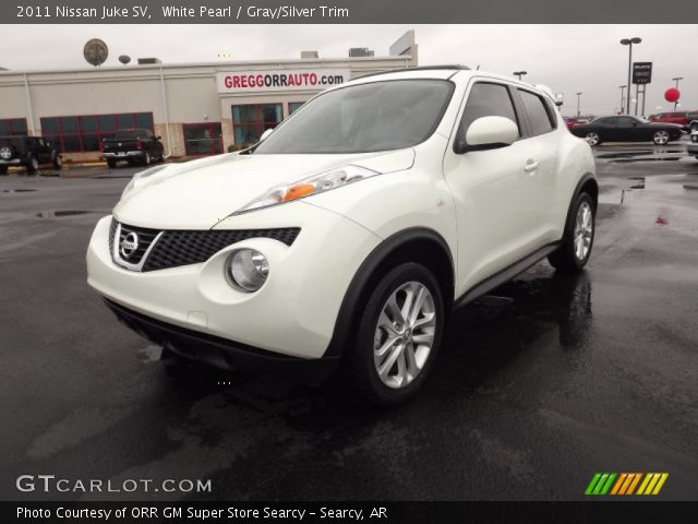 2011 Nissan Juke SV in White Pearl