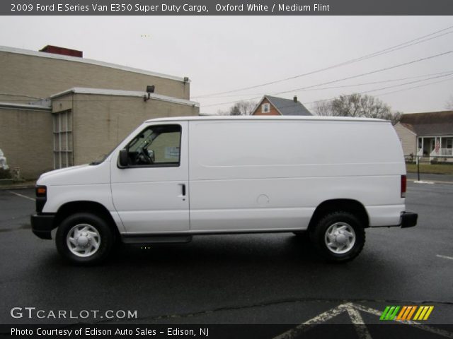 2009 Ford E Series Van E350 Super Duty Cargo in Oxford White