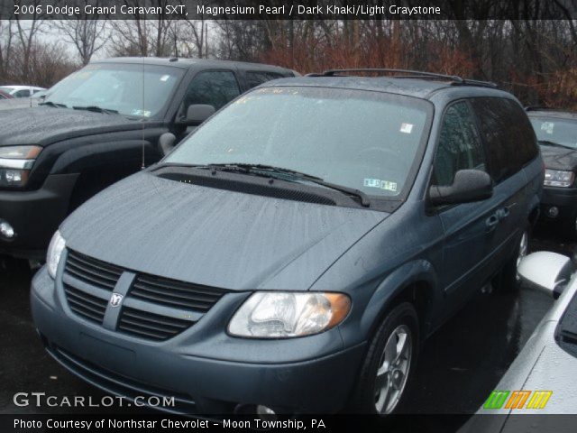 2006 Dodge Grand Caravan SXT in Magnesium Pearl
