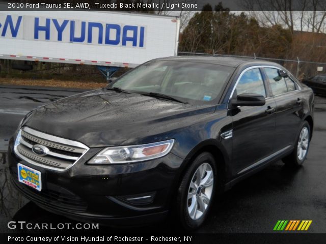 2010 Ford Taurus SEL AWD in Tuxedo Black Metallic