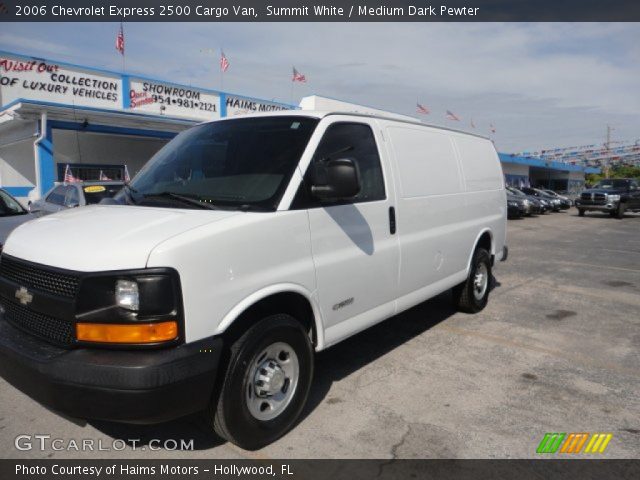 2006 Chevrolet Express 2500 Cargo Van in Summit White