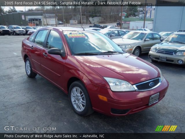 2005 Ford Focus ZX4 SE Sedan in Sangria Red Metallic
