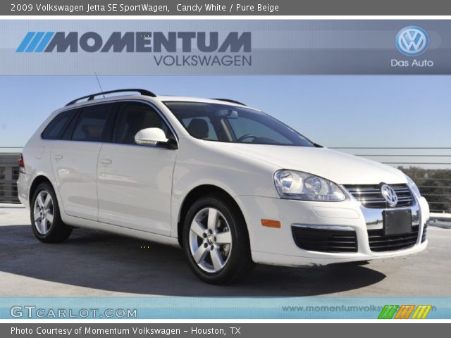 2009 Volkswagen Jetta SE SportWagen in Candy White
