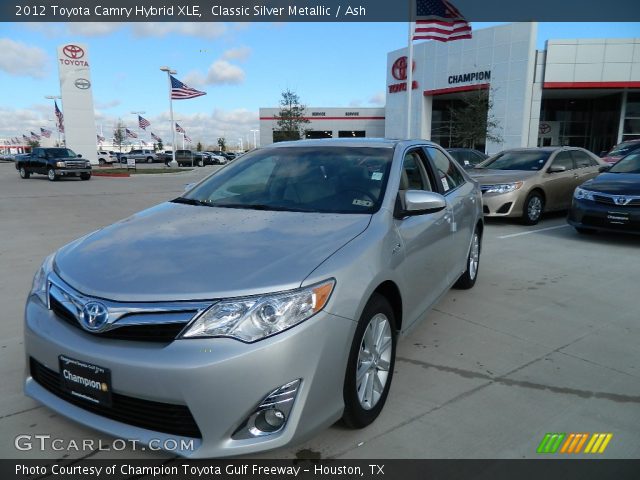 2012 Toyota Camry Hybrid XLE in Classic Silver Metallic