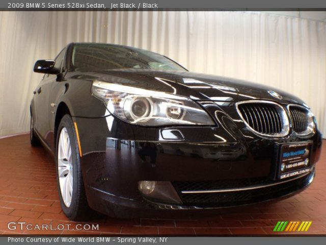 2009 BMW 5 Series 528xi Sedan in Jet Black