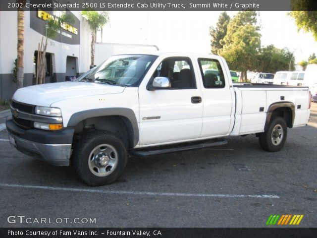 2002 Chevrolet Silverado 2500 LS Extended Cab Utility Truck in Summit White