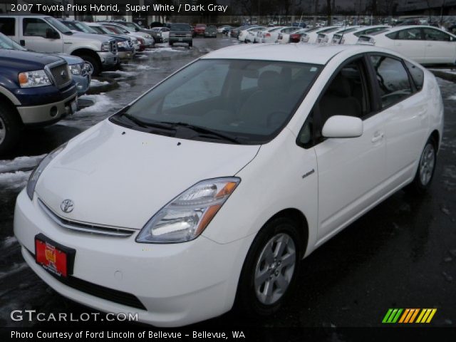 2007 Toyota Prius Hybrid in Super White