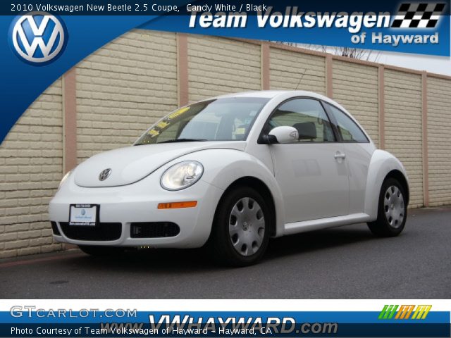 2010 Volkswagen New Beetle 2.5 Coupe in Candy White