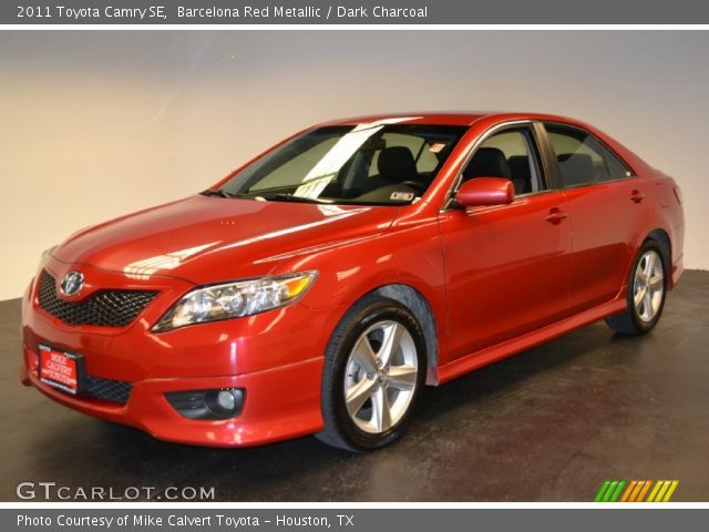 2011 Toyota Camry SE in Barcelona Red Metallic