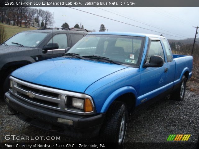 1995 Chevrolet S10 LS Extended Cab 4x4 in Bahama Blue Metallic