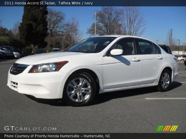 2011 Honda Accord SE Sedan in Taffeta White