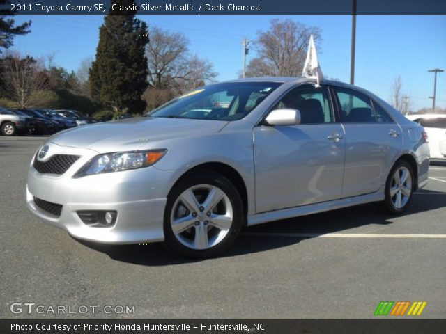2011 Toyota Camry SE in Classic Silver Metallic