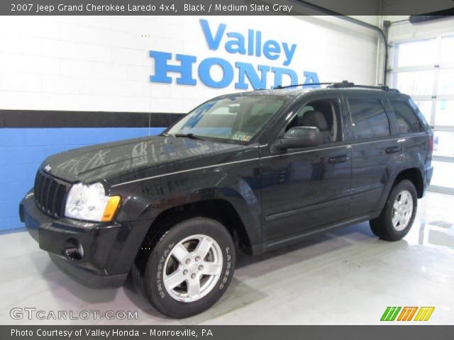 2007 Jeep Grand Cherokee Laredo 4x4 in Black