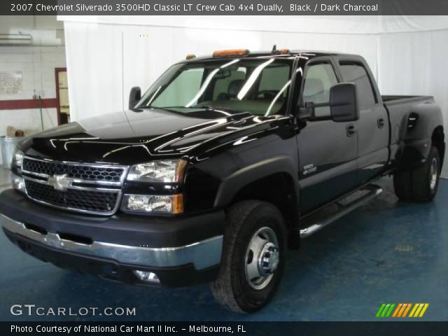 2007 Chevrolet Silverado 3500HD Classic LT Crew Cab 4x4 Dually in Black