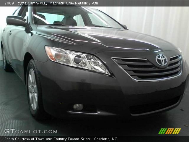 2009 Toyota Camry XLE in Magnetic Gray Metallic