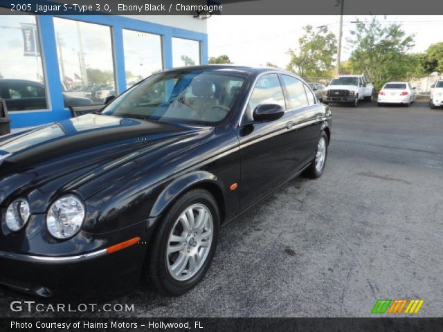 2005 Jaguar S-Type 3.0 in Ebony Black