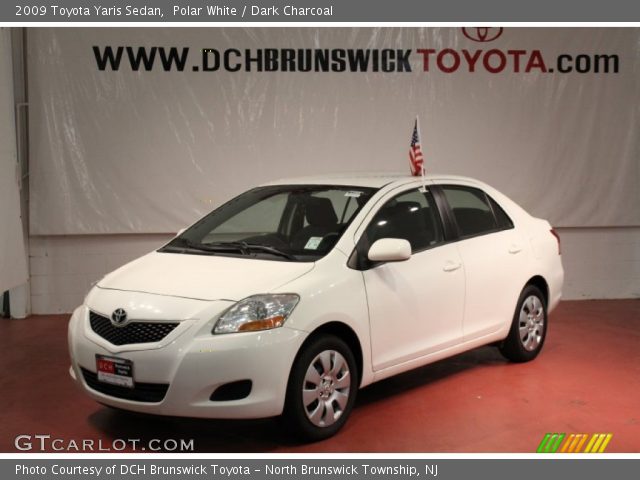 2009 Toyota Yaris Sedan in Polar White