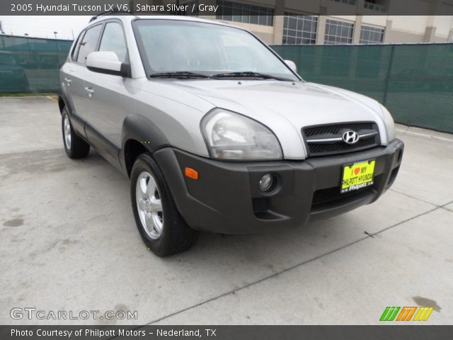 2005 Hyundai Tucson LX V6 in Sahara Silver
