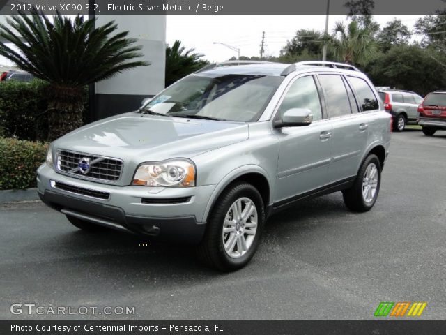 2012 Volvo XC90 3.2 in Electric Silver Metallic