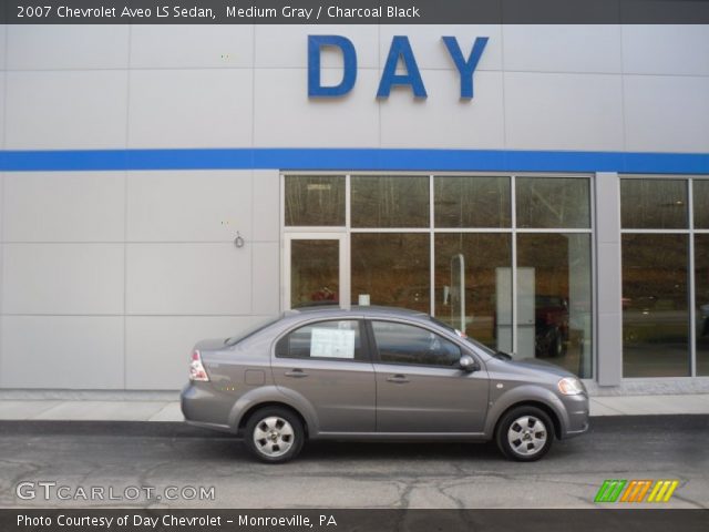 2007 Chevrolet Aveo LS Sedan in Medium Gray