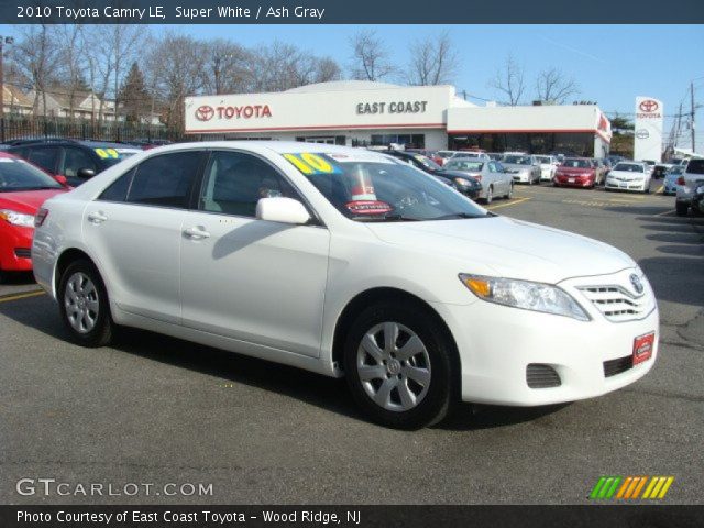 2010 Toyota Camry LE in Super White