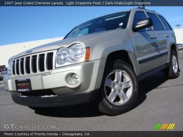 2007 Jeep Grand Cherokee Laredo in Light Graystone Pearl