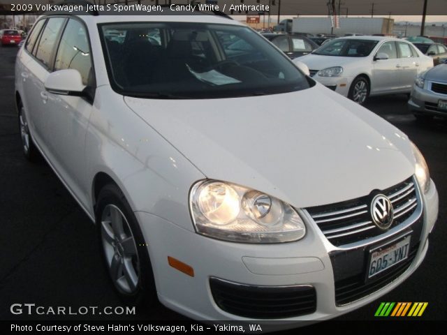 2009 Volkswagen Jetta S SportWagen in Candy White