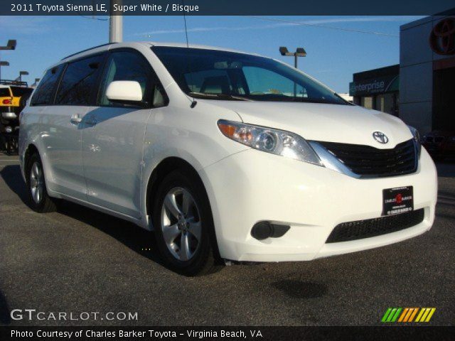 2011 Toyota Sienna LE in Super White