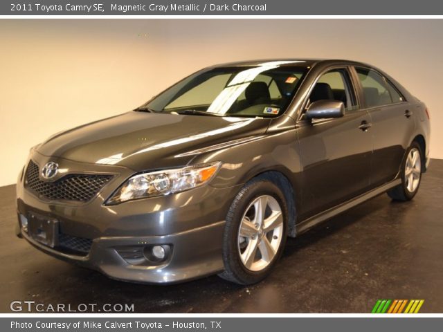 2011 Toyota Camry SE in Magnetic Gray Metallic