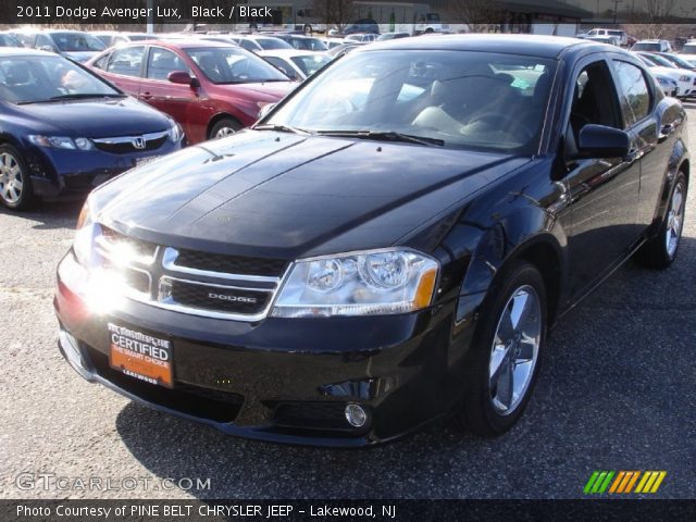 2011 Dodge Avenger Lux in Black