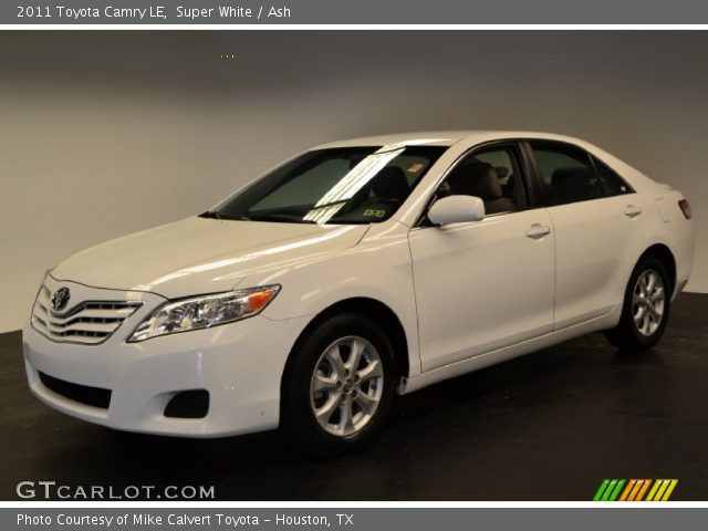2011 Toyota Camry LE in Super White