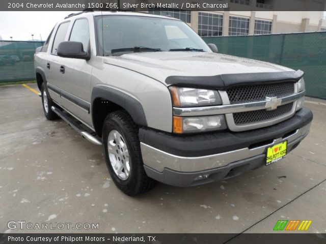 2004 Chevrolet Avalanche 1500 Z66 in Silver Birch Metallic