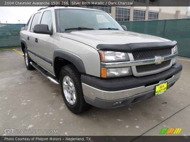 2004 Chevrolet Avalanche 1500 Z66 in Silver Birch Metallic