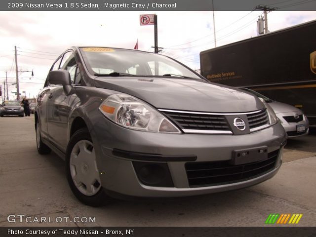 2009 Nissan Versa 1.8 S Sedan in Magnetic Gray