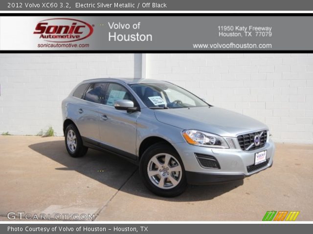 2012 Volvo XC60 3.2 in Electric Silver Metallic