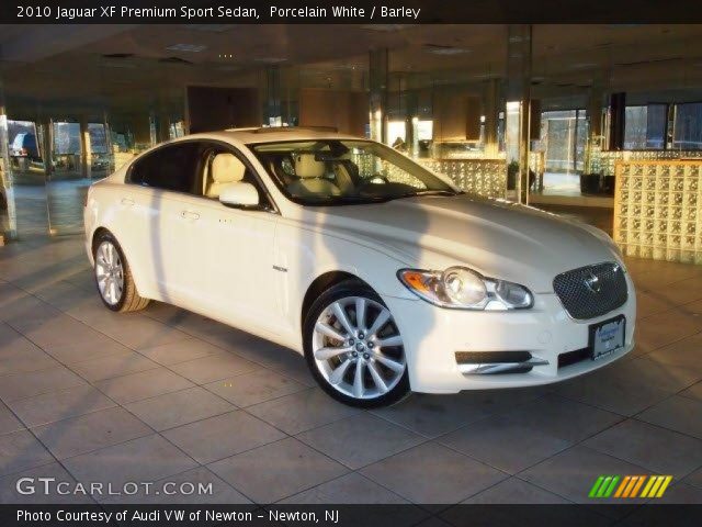 2010 Jaguar XF Premium Sport Sedan in Porcelain White