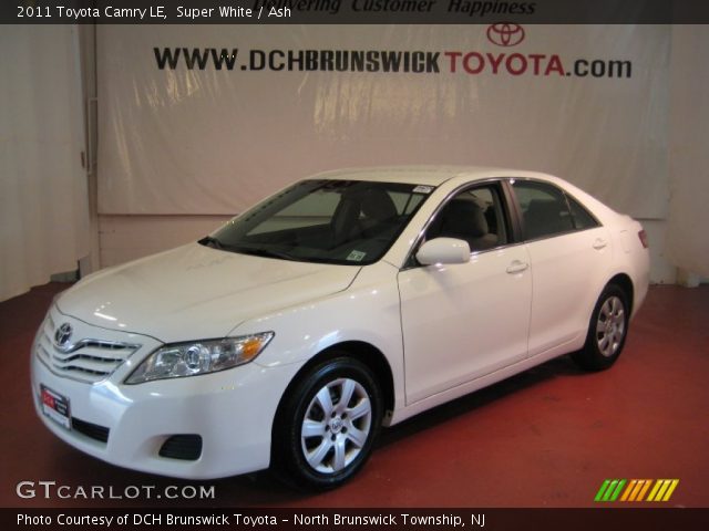 2011 Toyota Camry LE in Super White
