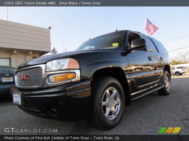 2003 GMC Yukon Denali AWD in Onyx Black