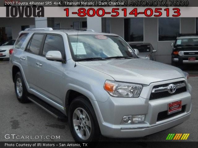 2007 Toyota 4Runner SR5 4x4 in Titanium Metallic