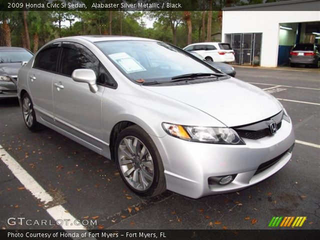 2009 Honda Civic Si Sedan in Alabaster Silver Metallic