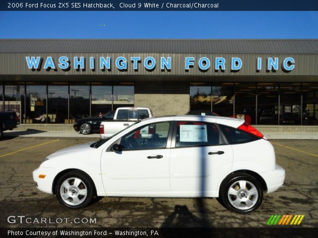 2006 Ford Focus ZX5 SES Hatchback in Cloud 9 White