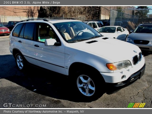 2001 BMW X5 3.0i in Alpine White