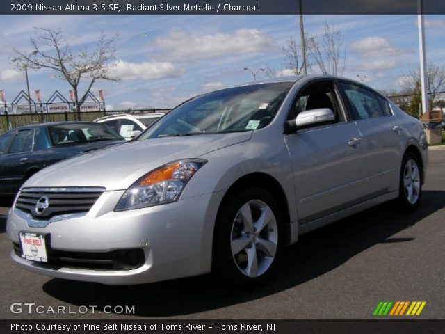 2009 Nissan Altima 3.5 SE in Radiant Silver Metallic