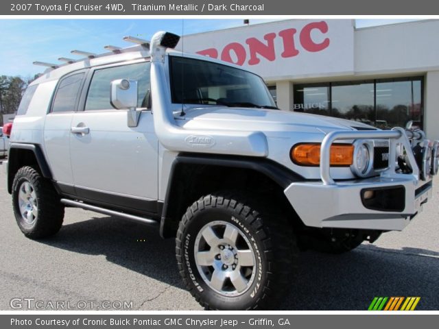 2007 Toyota FJ Cruiser 4WD in Titanium Metallic