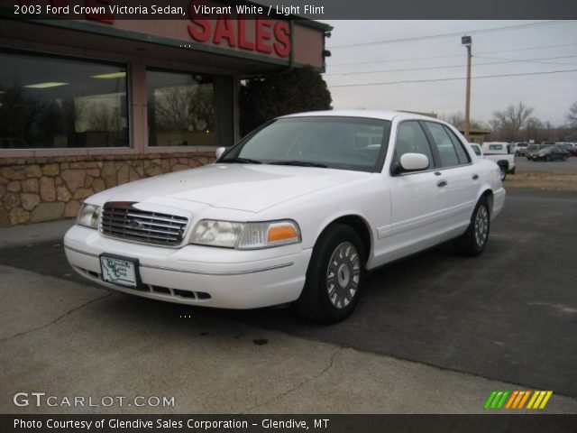 2003 Ford Crown Victoria Sedan in Vibrant White