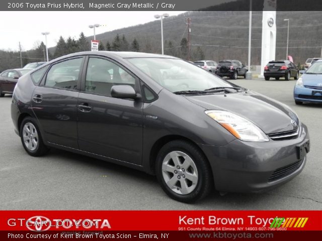 2006 Toyota Prius Hybrid in Magnetic Gray Metallic