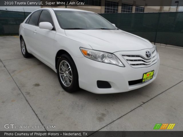 2010 Toyota Camry LE in Super White