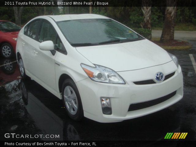 2011 Toyota Prius Hybrid II in Blizzard White Pearl