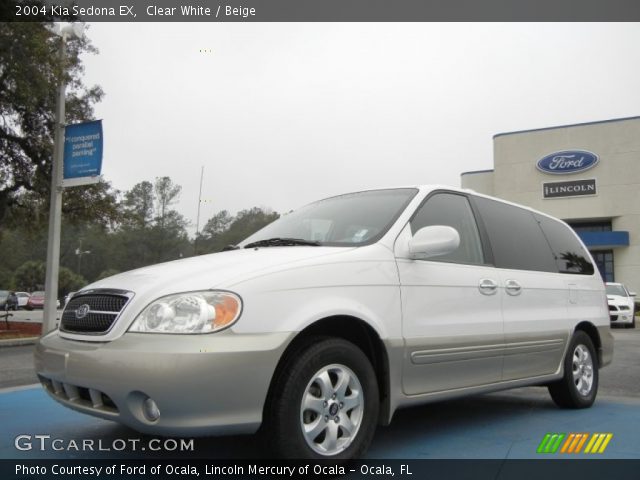 2004 Kia Sedona EX in Clear White