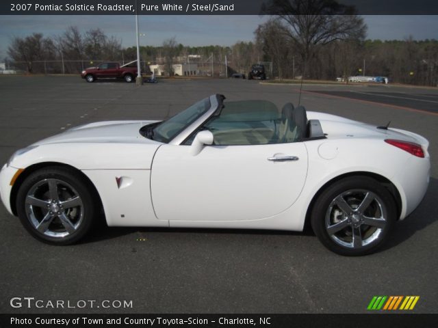 2007 Pontiac Solstice Roadster in Pure White